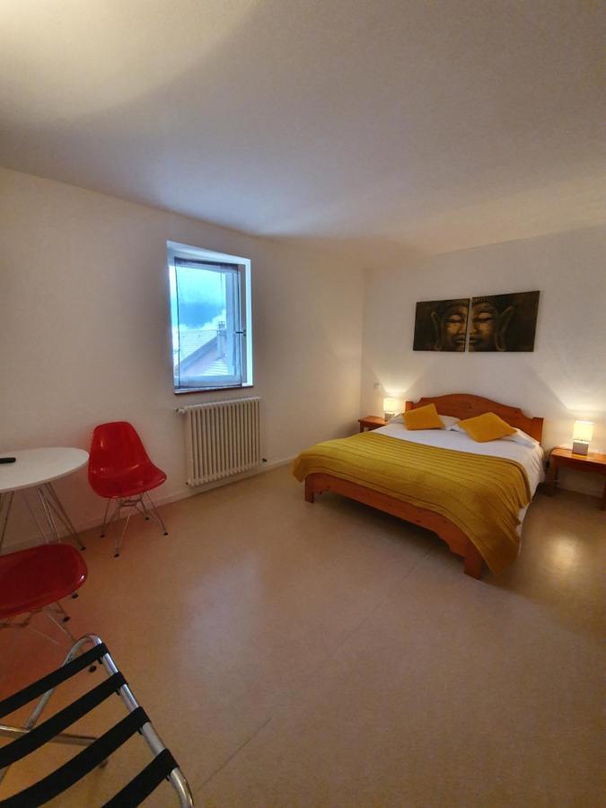 Aparthotel De *